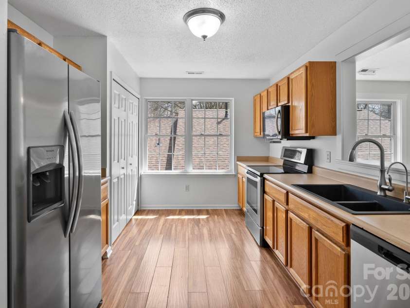 73 Creeks End Circle, Mills River, NC 28759.  MLS# CAR4365909, YatesRealty ID 9791. Kitchen has Passthrough to Living Area