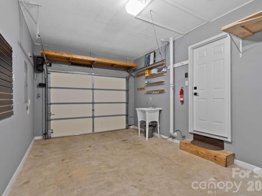 73 Creeks End Circle, Mills River, NC 28759.  MLS# CAR4365909, YatesRealty ID 9791. Single Car Garage