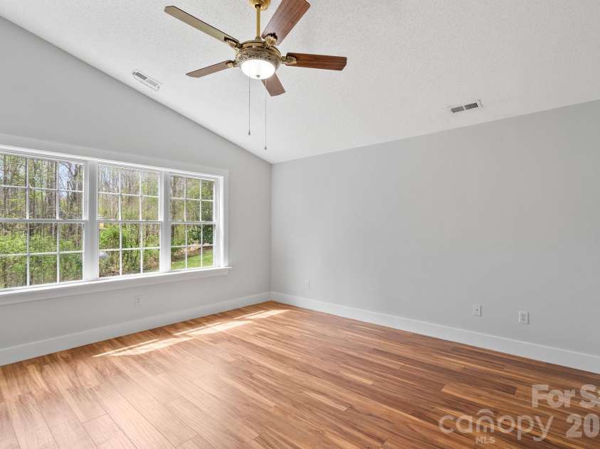 73 Creeks End Circle, Mills River, NC 28759.  MLS# CAR4365909, YatesRealty ID 9791. Vaulted Ceilings