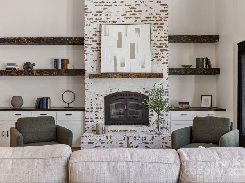 228 Rima Landing, Denton, NC 27239.  MLS# CAR4179631, YatesRealty ID 9793. 