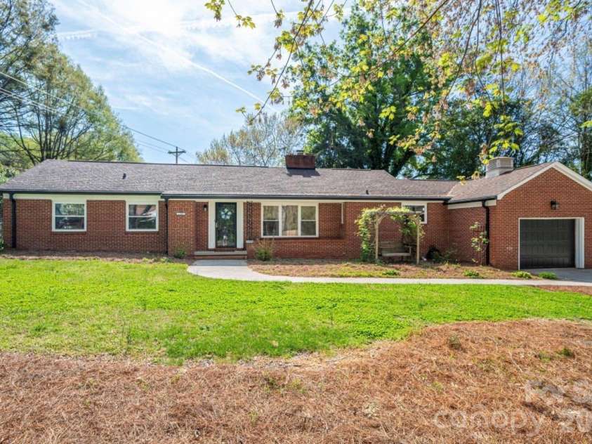 1105 Hillcrest Drive, Cherryville, NC 28021.  MLS# CAR4367349, YatesRealty ID 9796. 