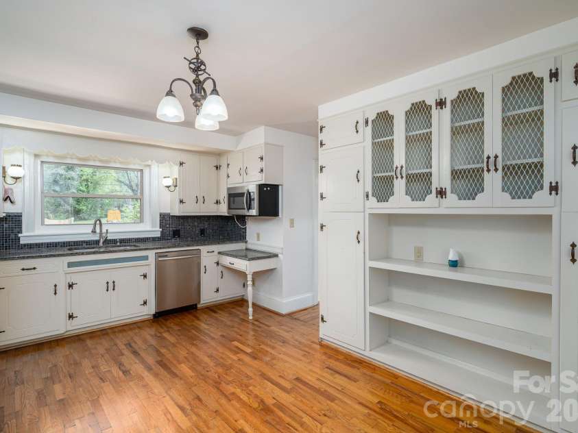 1105 Hillcrest Drive, Cherryville, NC 28021.  MLS# CAR4367349, YatesRealty ID 9796. 