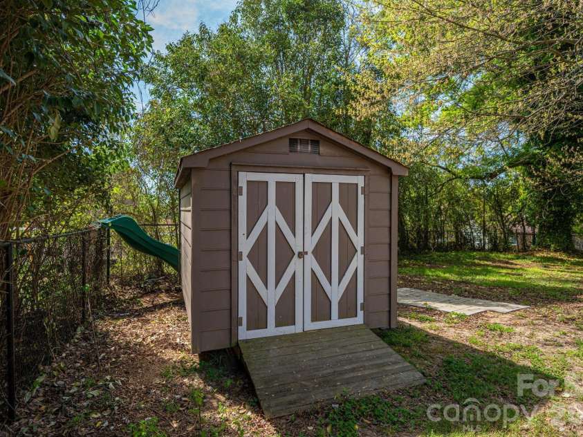 1105 Hillcrest Drive, Cherryville, NC 28021.  MLS# CAR4367349, YatesRealty ID 9796. 
