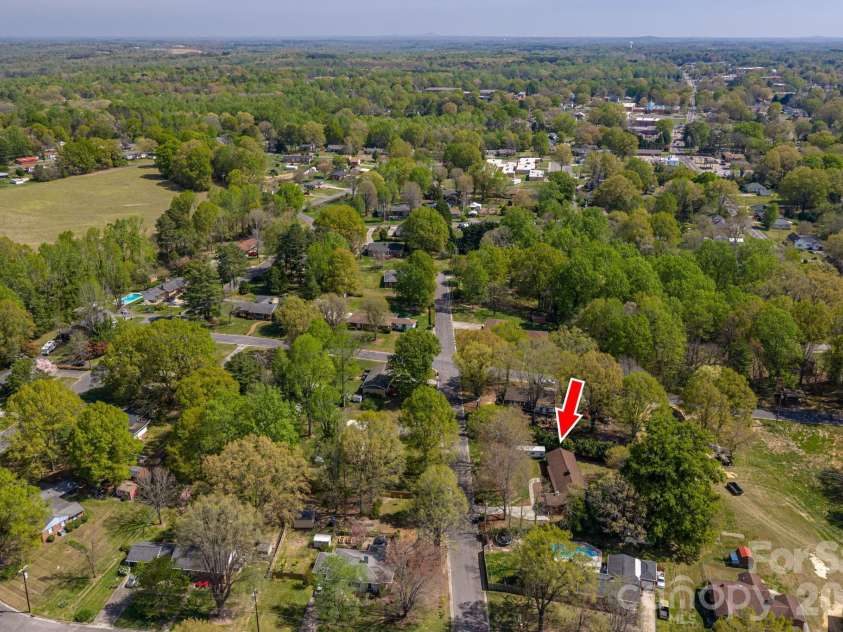 1105 Hillcrest Drive, Cherryville, NC 28021.  MLS# CAR4367349, YatesRealty ID 9796. 