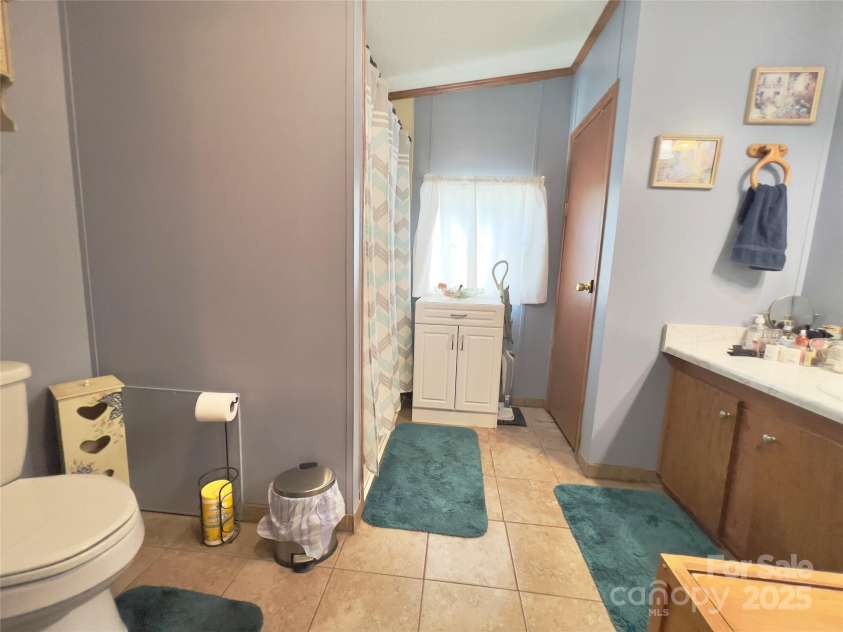 1384 Bradford Mountain Road, Lenoir, NC 28645.  MLS# CAR4248133, YatesRealty ID 9796. 