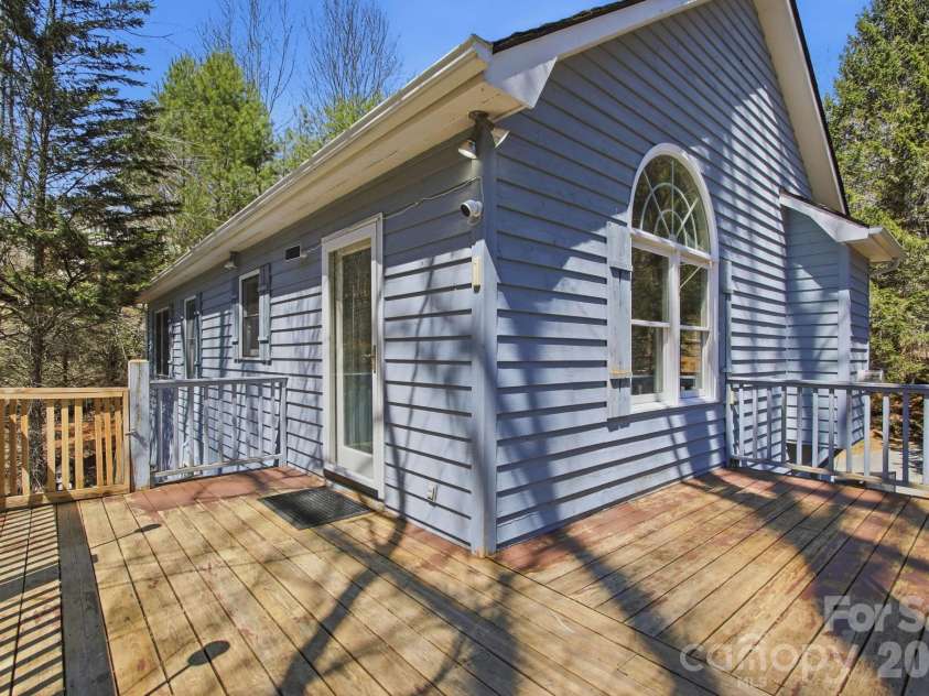 1523 Russ Cornett Road, Boone, NC 28607.  MLS# CAR4367650, YatesRealty ID 9797. 