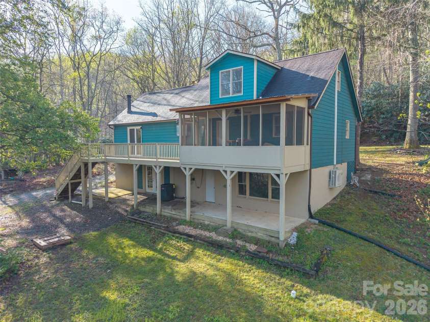 58 Pittman Road, Fletcher, NC 28732.  MLS# CAR4366277, YatesRealty ID 9798. Back deck/screebed deck