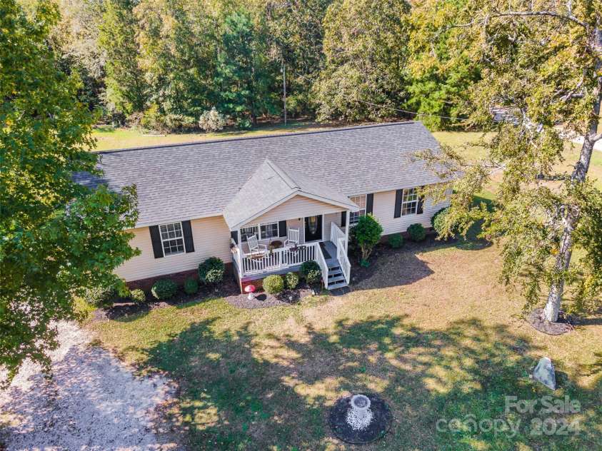 1123 Golden Maple Lane, Chester, SC 29706.  MLS# CAR4191301, YatesRealty ID 9799. 