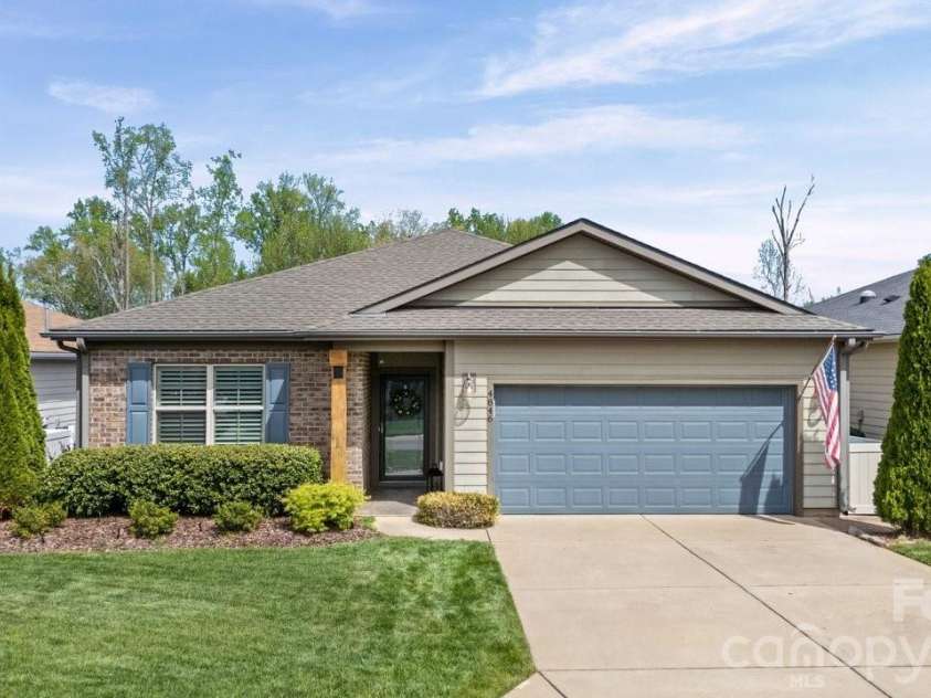 4846 Looking Glass Trail, Denver, NC 28037.  MLS# CAR4359971, YatesRealty ID 9799. 