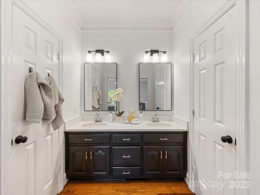 11215 Idlewild Road, Matthews, NC 28105.  MLS# CAR4281881, YatesRealty ID 98. 