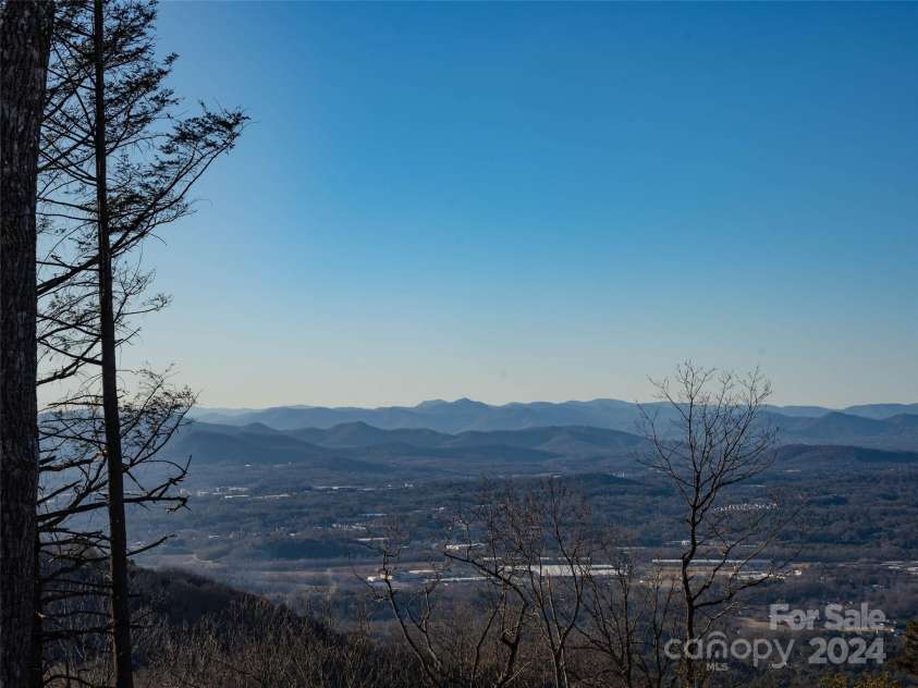 63 Summit Trail Drive, Hendersonville, NC 28792.  MLS# CAR4136212, YatesRealty ID 98. 