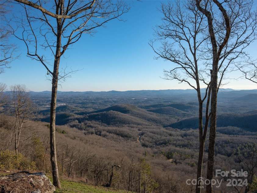 63 Summit Trail Drive, Hendersonville, NC 28792.  MLS# CAR4136212, YatesRealty ID 98. 