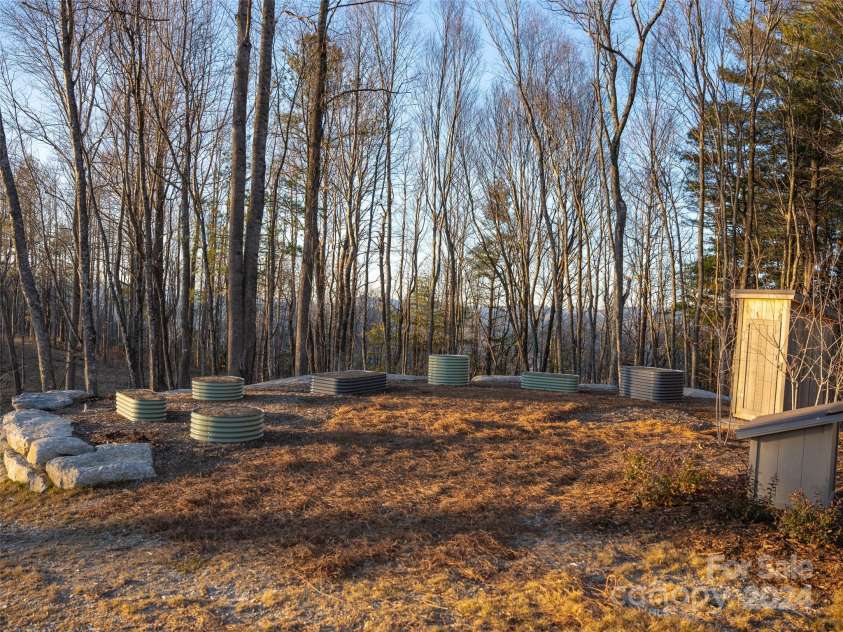 63 Summit Trail Drive, Hendersonville, NC 28792.  MLS# CAR4136212, YatesRealty ID 98. 