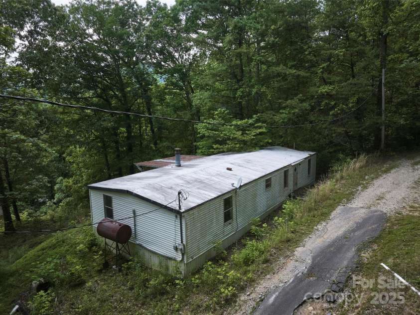 91 Keys Road, Almond, NC 28702.  MLS# CAR4268560, YatesRealty ID 98. 