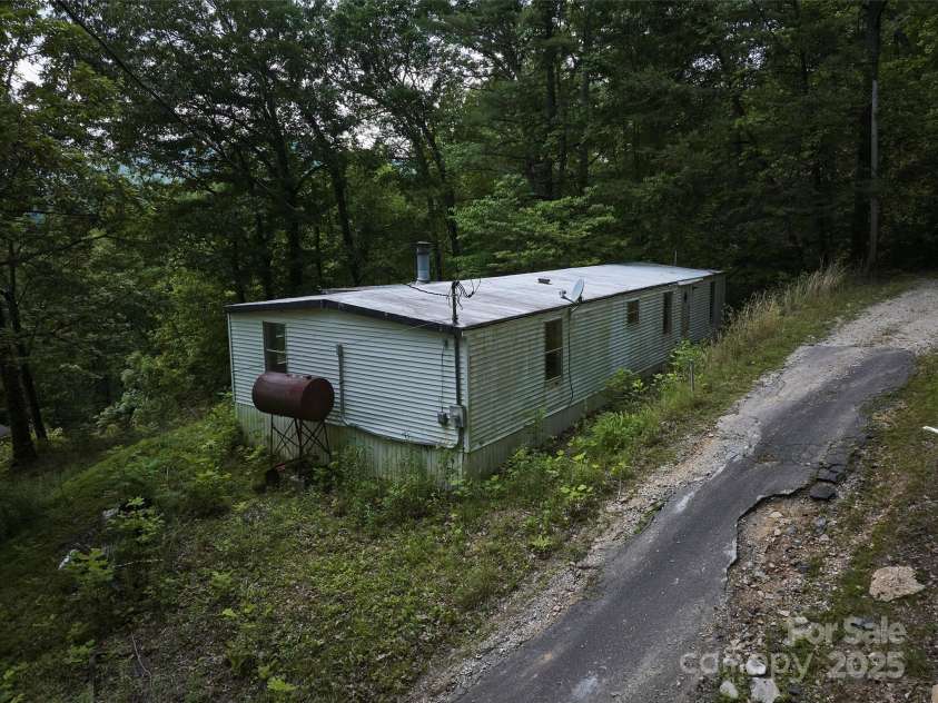 91 Keys Road, Almond, NC 28702.  MLS# CAR4268560, YatesRealty ID 98. 
