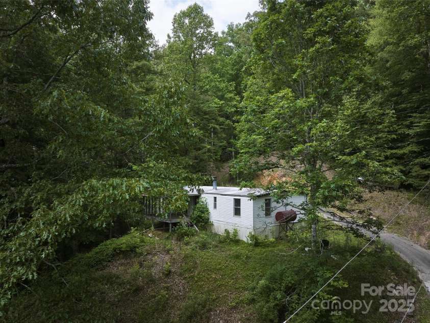 91 Keys Road, Almond, NC 28702.  MLS# CAR4268560, YatesRealty ID 98. 