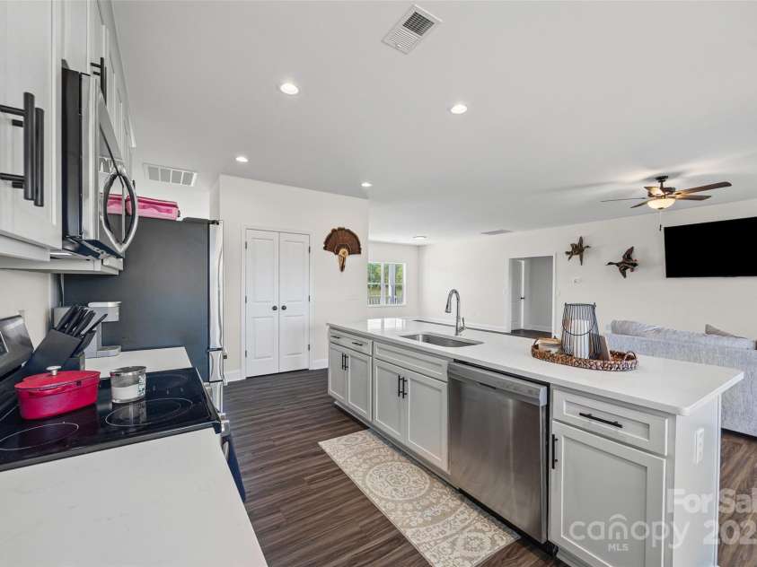 4822 Bull Run Road, Blackstock, SC 29014.  MLS# CAR4311052, YatesRealty ID 980. 