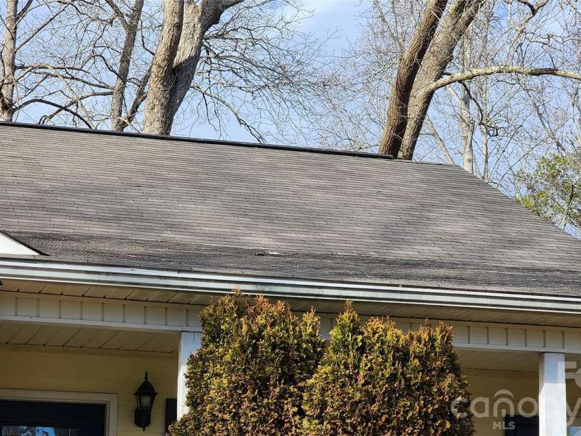 200 Park Place, Morganton, NC 28655.  MLS# CAR4367466, YatesRealty ID 9800. 