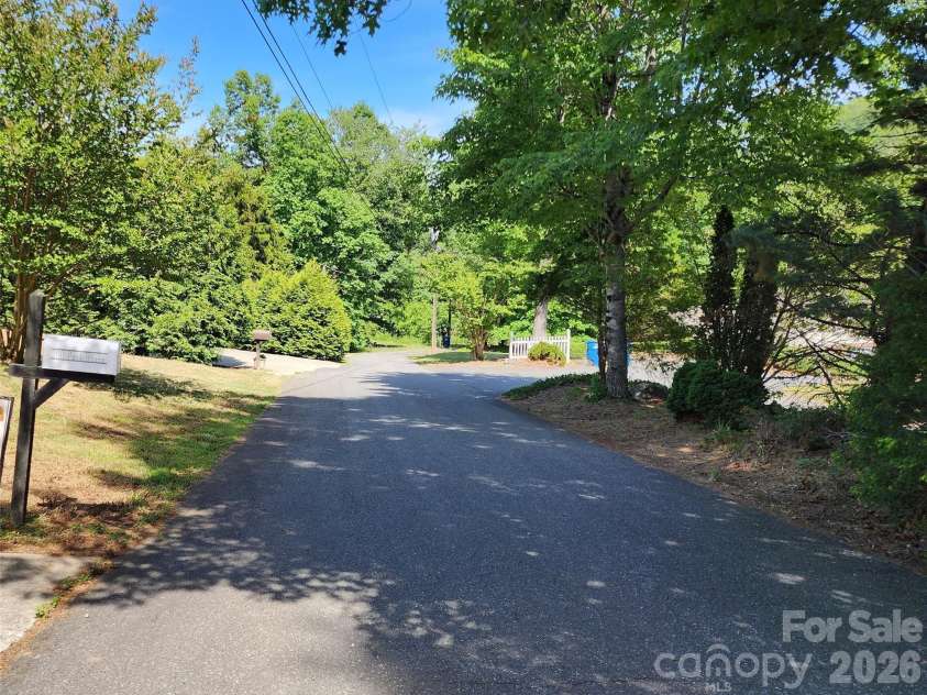 200 Park Place, Morganton, NC 28655.  MLS# CAR4367466, YatesRealty ID 9800. Street Scene
