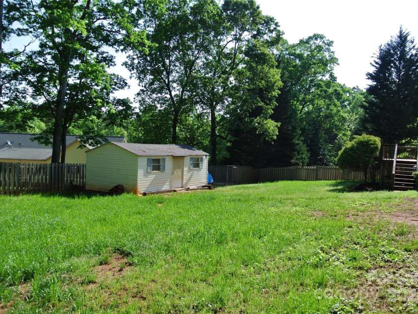 177 Line Drive, Forest City, NC 28043.  MLS# CAR4253066, YatesRealty ID 9802. 