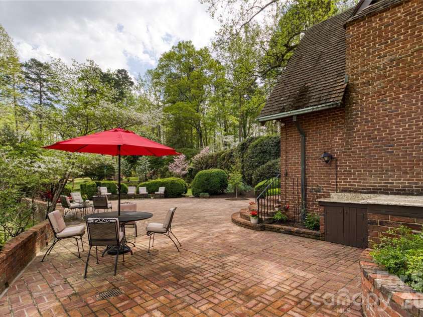 5510 Main Street, Salisbury, NC 28147.  MLS# CAR4364535, YatesRealty ID 9802. 