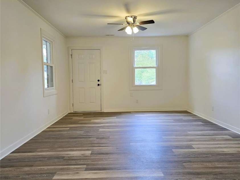 11 10th Avenue, Maiden, NC 28650.  MLS# CAR4253345, YatesRealty ID 9803. 