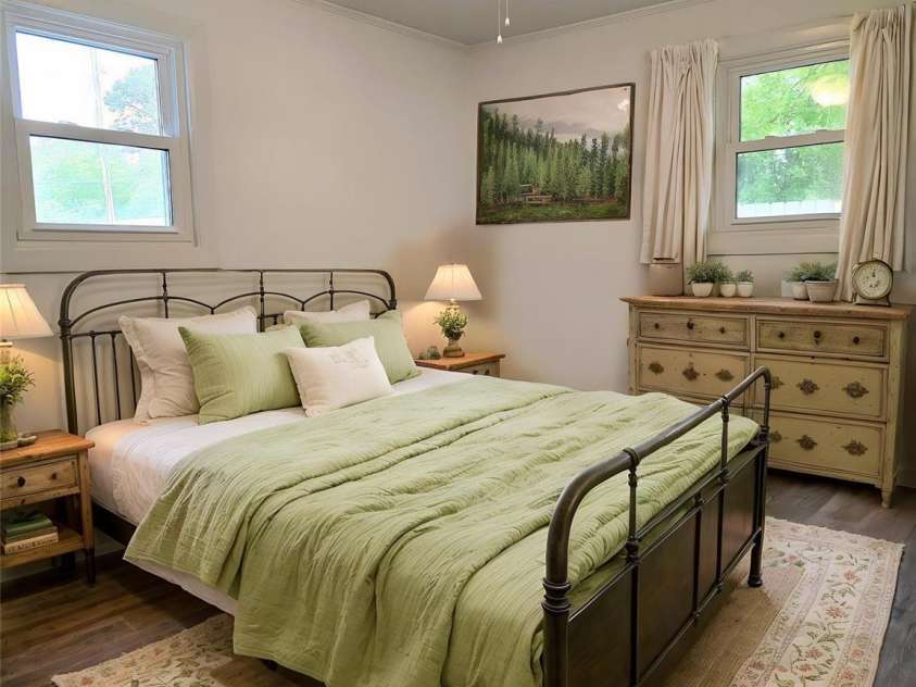 11 10th Avenue, Maiden, NC 28650.  MLS# CAR4253345, YatesRealty ID 9803. 