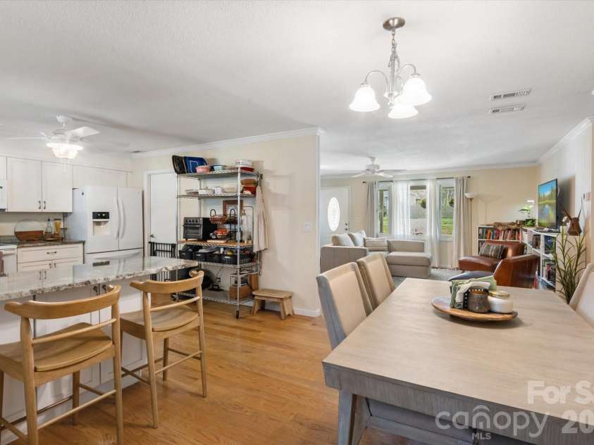 180 Fisher Road, Brevard, NC 28712.  MLS# CAR4365104, YatesRealty ID 9803. 