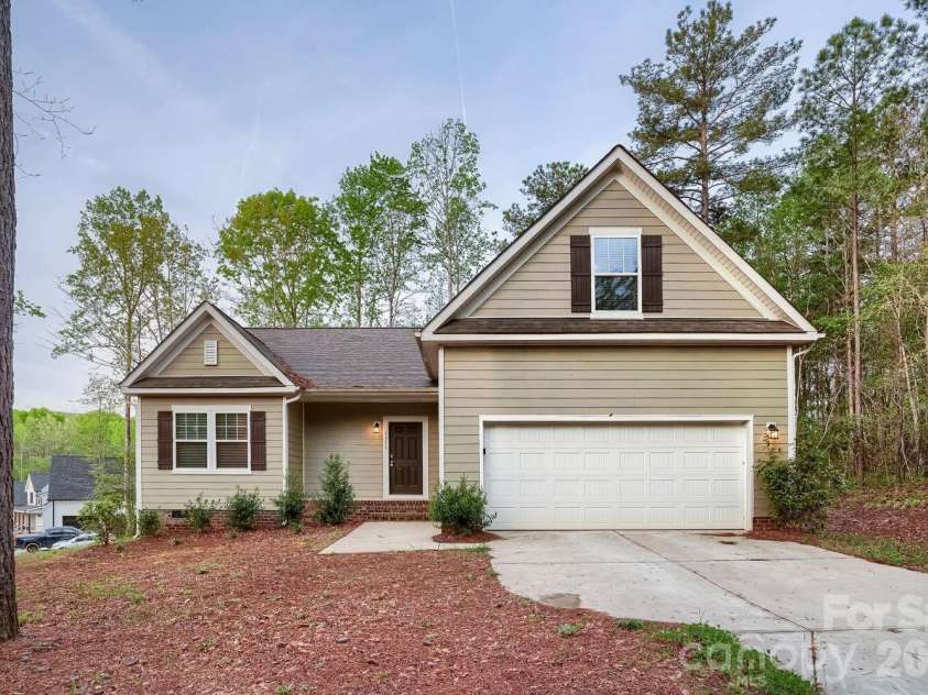 1333 Ron Whicker Drive, Catawba, NC 28609.  MLS# CAR4366004, YatesRealty ID 9804. 