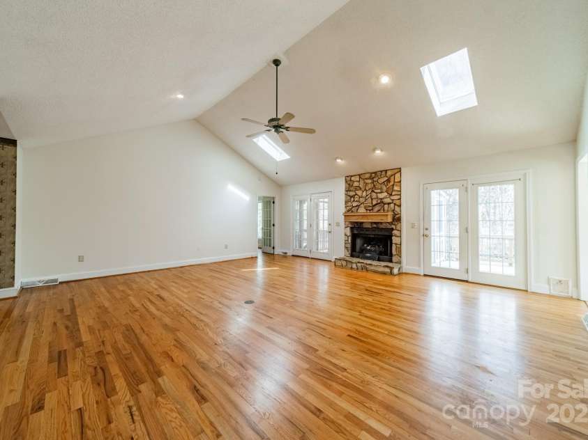 3447 Nestling Lane, Fort Mill, SC 29708.  MLS# CAR4219330, YatesRealty ID 9804. 