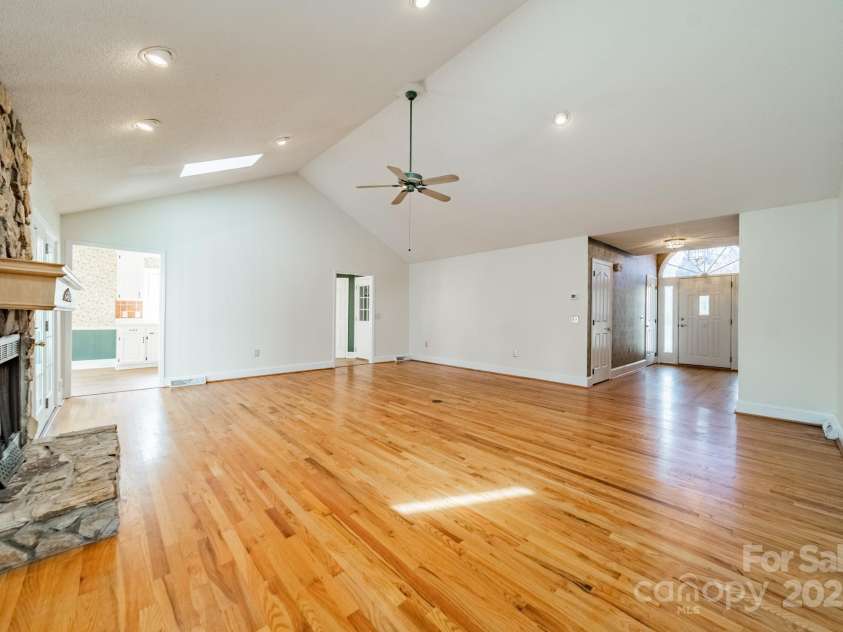 3447 Nestling Lane, Fort Mill, SC 29708.  MLS# CAR4219330, YatesRealty ID 9804. 