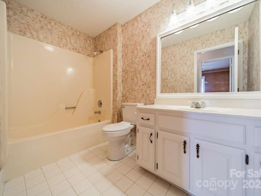 3447 Nestling Lane, Fort Mill, SC 29708.  MLS# CAR4219330, YatesRealty ID 9804. 