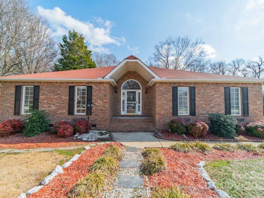 3447 Nestling Lane, Fort Mill, SC 29708.  MLS# CAR4219330, YatesRealty ID 9804. 