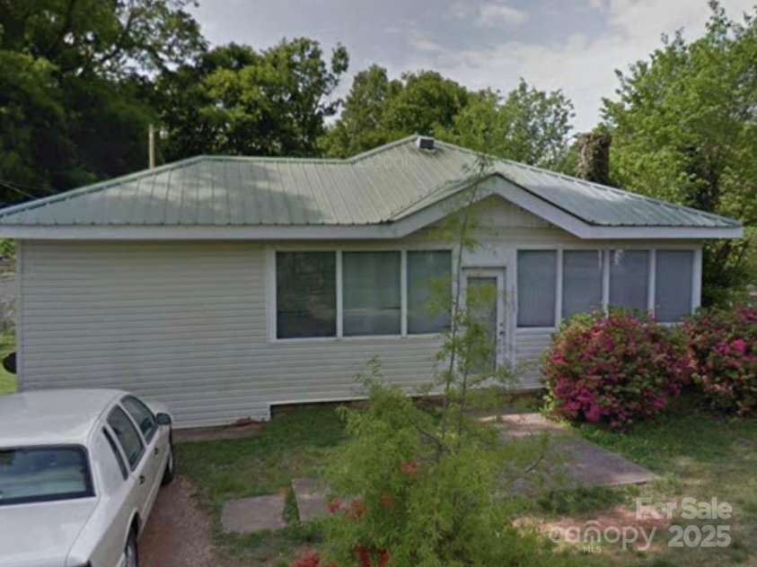 1703 Lowder Street, Albemarle, NC 28001.  MLS# CAR4252161, YatesRealty ID 9805. 