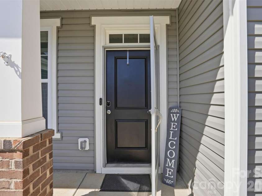 5043 Baileys Run Drive, Rock Hill, SC 29732.  MLS# CAR4359042, YatesRealty ID 9805. 