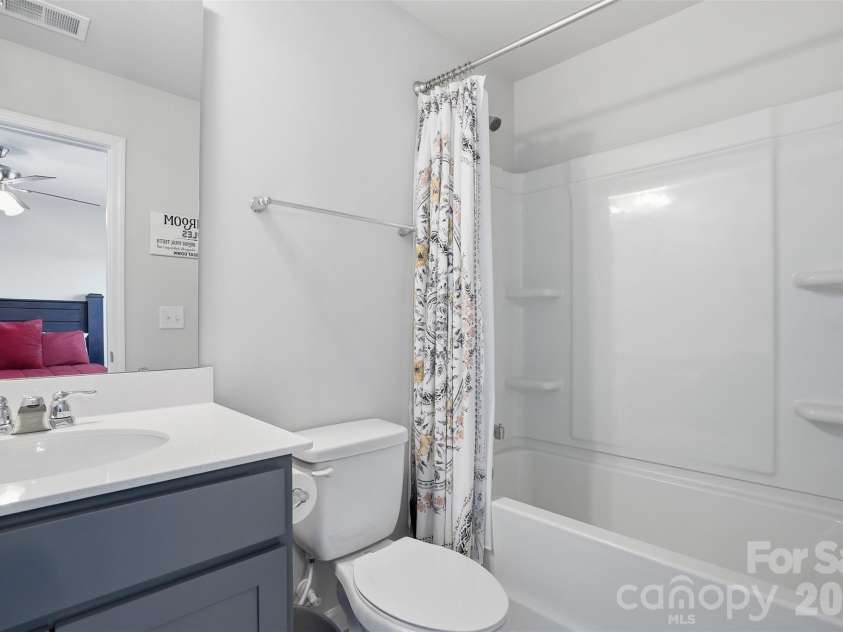 5043 Baileys Run Drive, Rock Hill, SC 29732.  MLS# CAR4359042, YatesRealty ID 9805. 