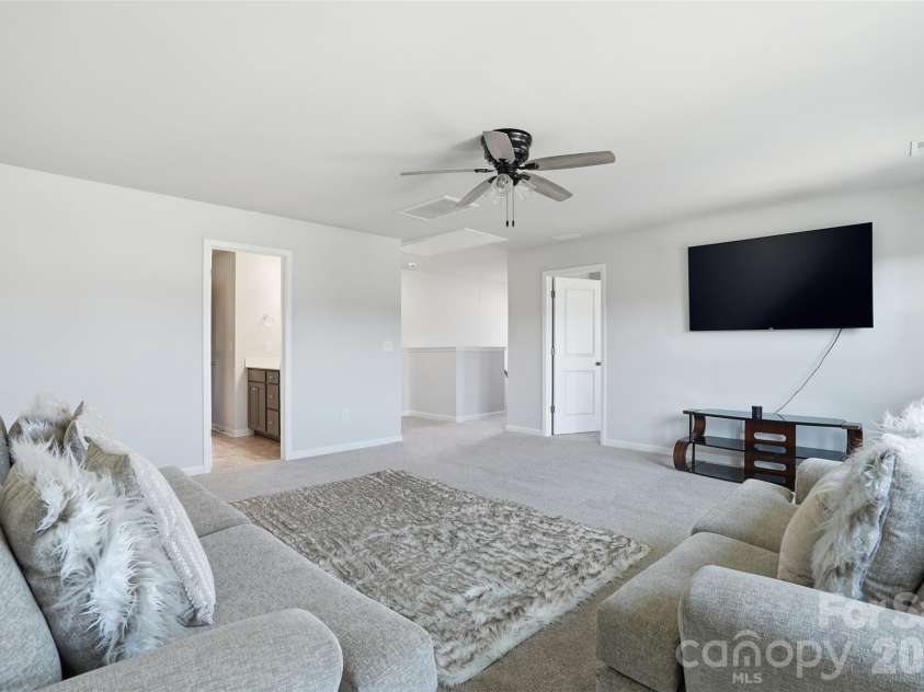 5043 Baileys Run Drive, Rock Hill, SC 29732.  MLS# CAR4359042, YatesRealty ID 9805. 