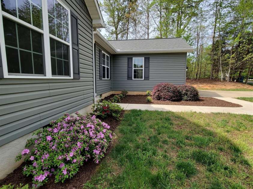 3564 Still Knoll Lane, Sherrills Ford, NC 28673.  MLS# CAR4367548, YatesRealty ID 9806. 