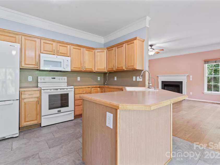 5022 Saybrook Drive, Harrisburg, NC 28075.  MLS# CAR4253344, YatesRealty ID 9806. 