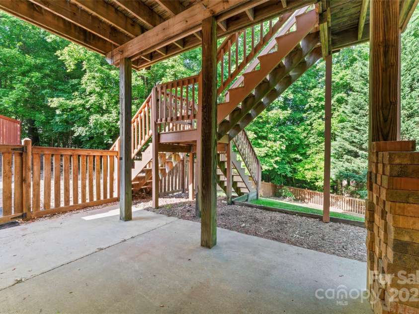 5022 Saybrook Drive, Harrisburg, NC 28075.  MLS# CAR4253344, YatesRealty ID 9806. 