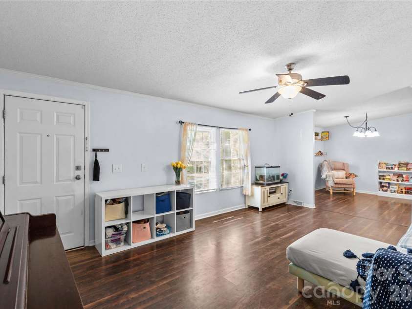 103 Keyside Lane, Mooresville, NC 28115.  MLS# CAR4367532, YatesRealty ID 9808. 