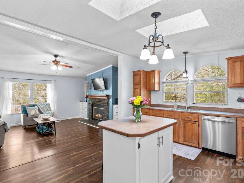 103 Keyside Lane, Mooresville, NC 28115.  MLS# CAR4367532, YatesRealty ID 9808. 