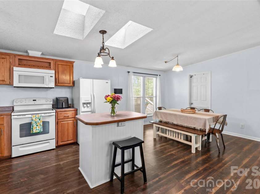 103 Keyside Lane, Mooresville, NC 28115.  MLS# CAR4367532, YatesRealty ID 9808. 