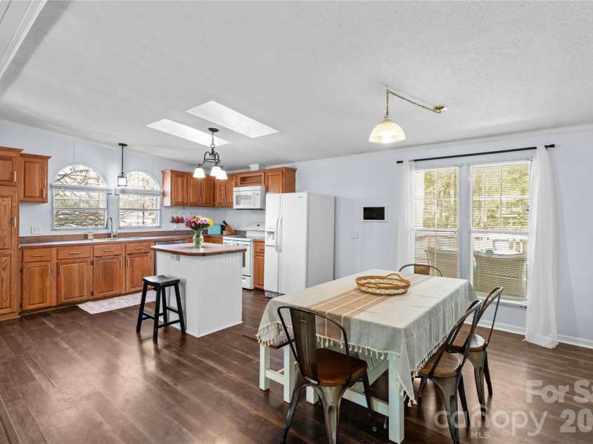 103 Keyside Lane, Mooresville, NC 28115.  MLS# CAR4367532, YatesRealty ID 9808. 