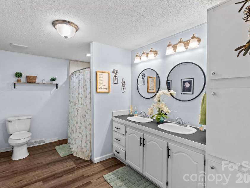 103 Keyside Lane, Mooresville, NC 28115.  MLS# CAR4367532, YatesRealty ID 9808. 