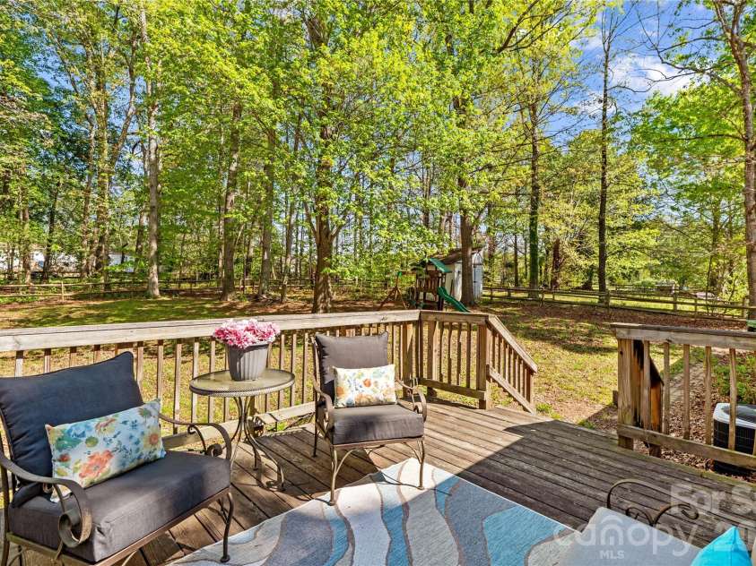103 Keyside Lane, Mooresville, NC 28115.  MLS# CAR4367532, YatesRealty ID 9808. 