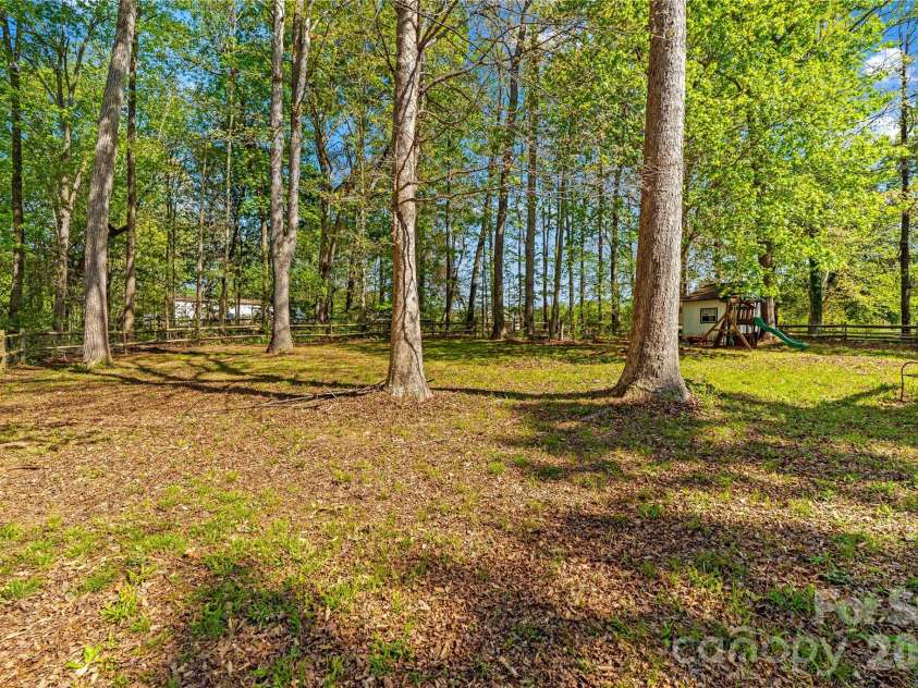 103 Keyside Lane, Mooresville, NC 28115.  MLS# CAR4367532, YatesRealty ID 9808. 