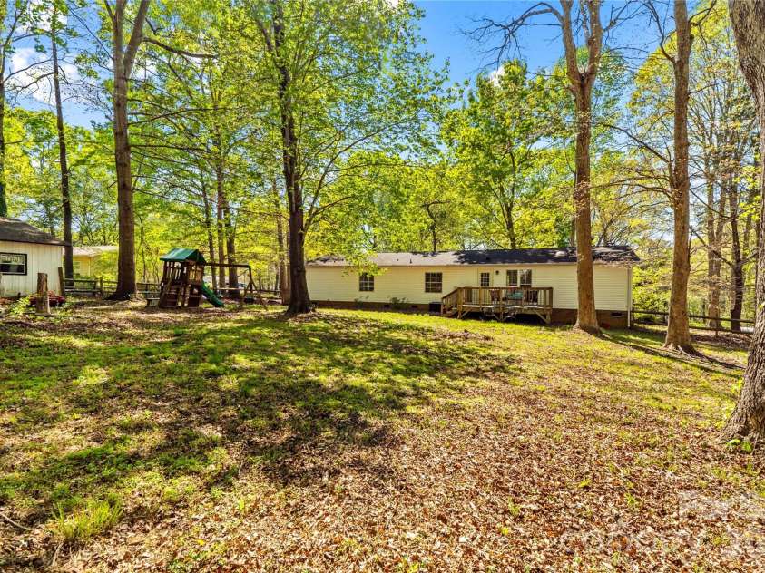 103 Keyside Lane, Mooresville, NC 28115.  MLS# CAR4367532, YatesRealty ID 9808. 