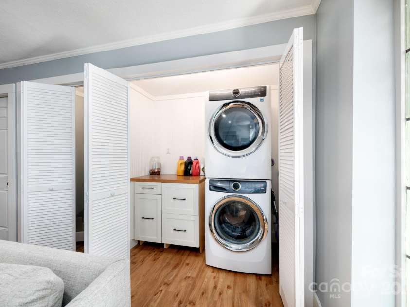 36 Brookcliff Drive, Asheville, NC 28804.  MLS# CAR4235948, YatesRealty ID 9808. Laundry Closet In Basement