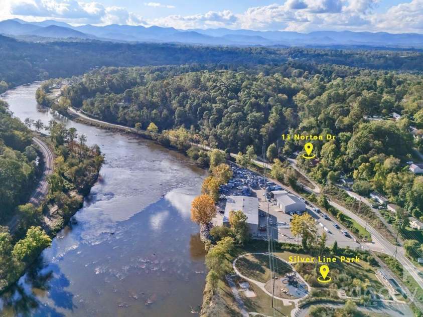 13 Norton Drive, Asheville, NC 28804.  MLS# CAR4309428, YatesRealty ID 9809. 